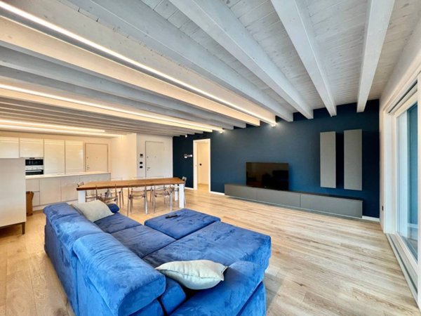 appartamento in vendita a Desenzano del Garda