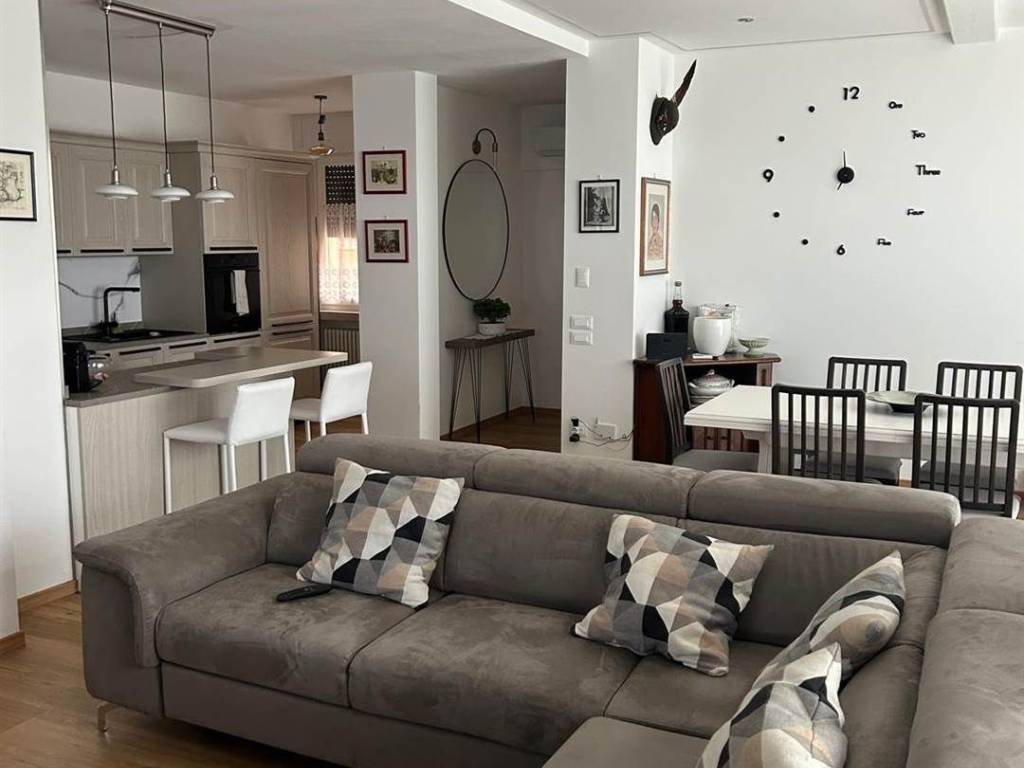 appartamento in vendita a Desenzano del Garda