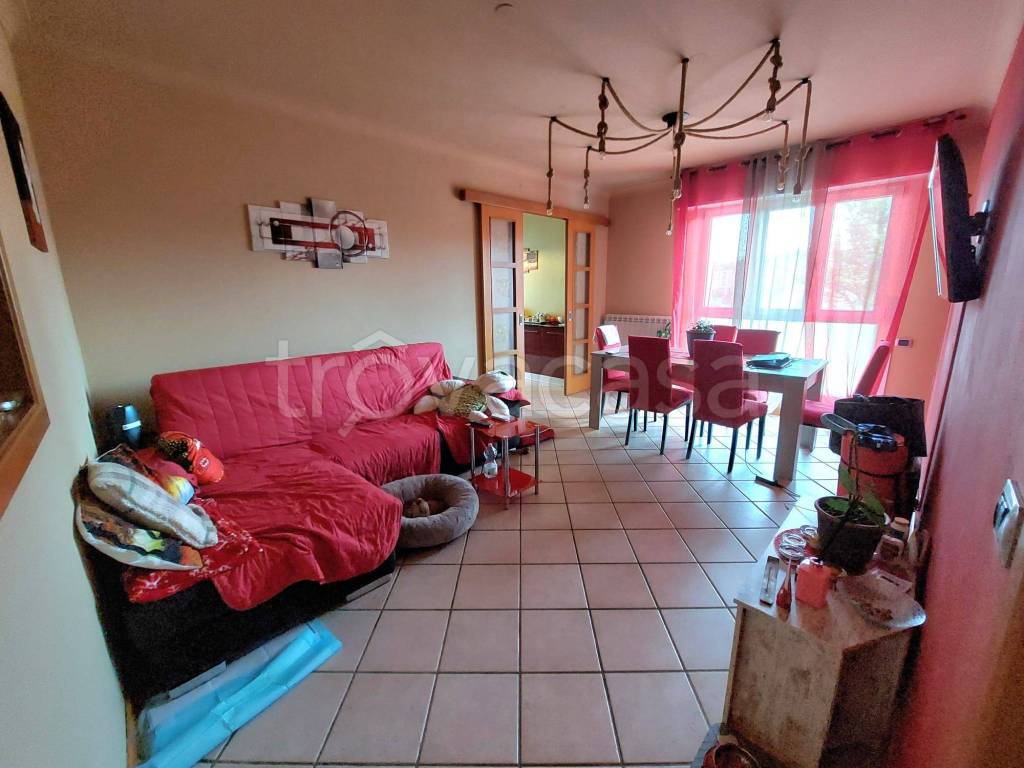 appartamento in vendita a Desenzano del Garda in zona Rivoltella