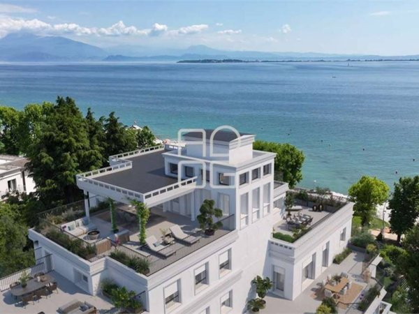 appartamento in vendita a Desenzano del Garda