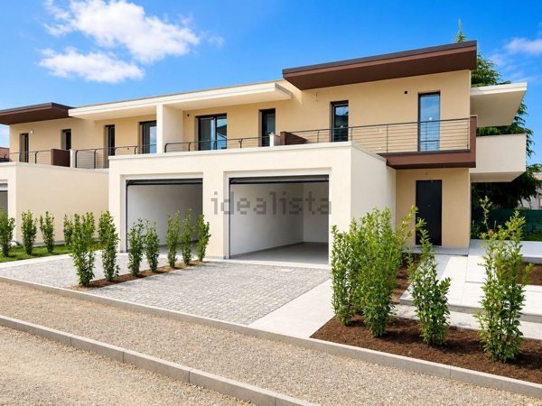 casa indipendente in vendita a Desenzano del Garda