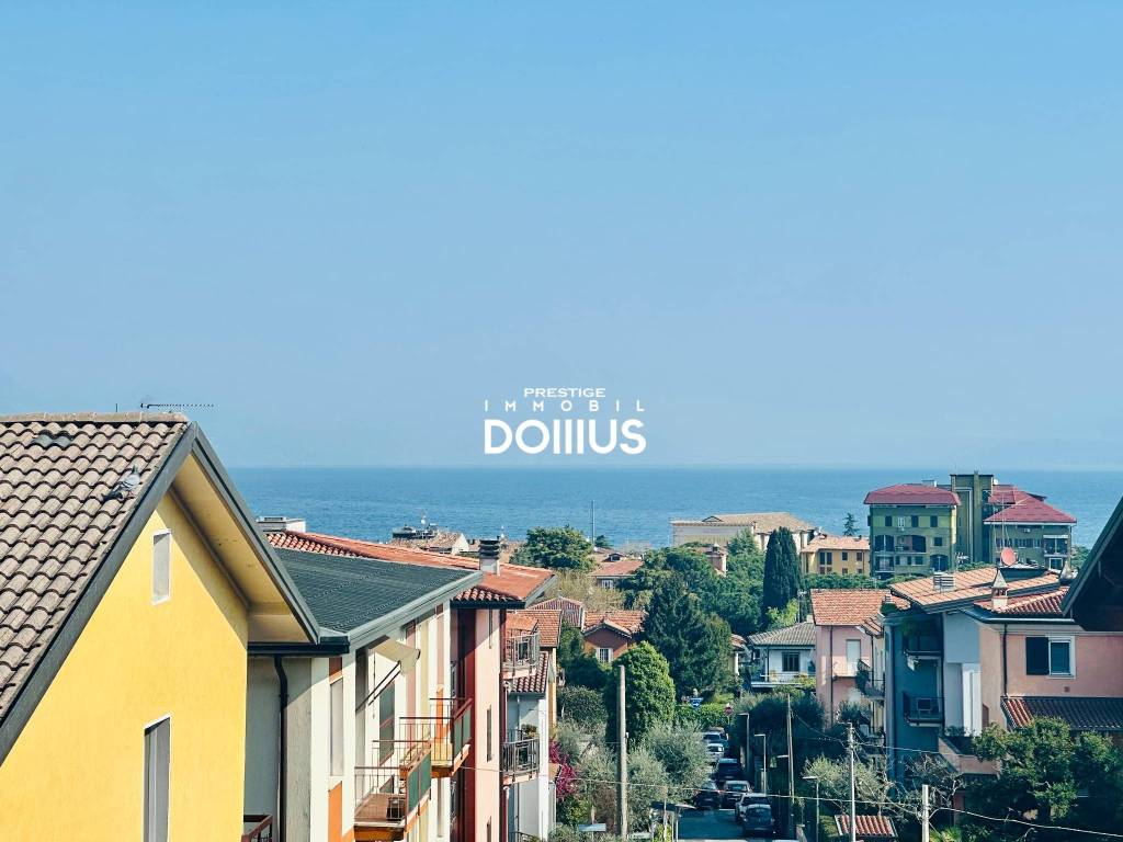 appartamento in vendita a Desenzano del Garda