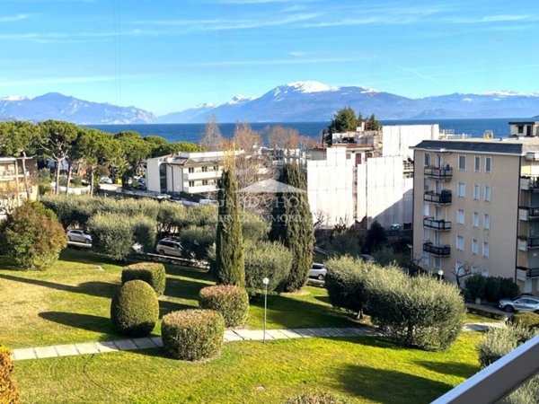 appartamento in vendita a Desenzano del Garda
