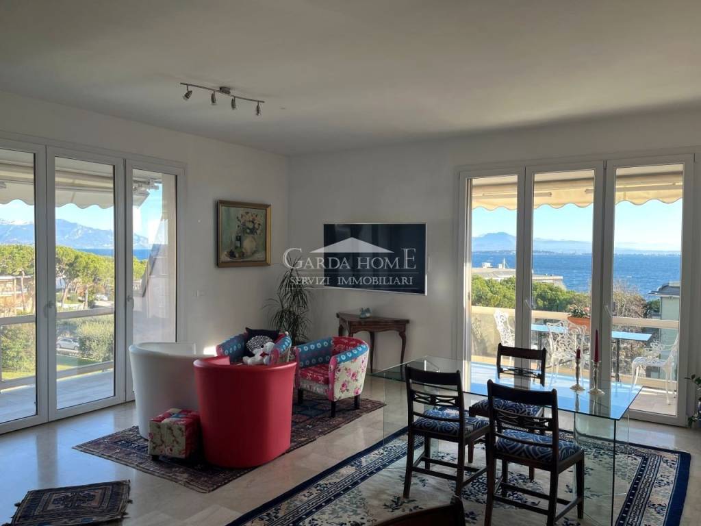 appartamento in vendita a Desenzano del Garda