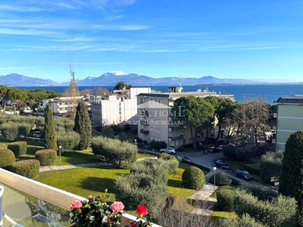 appartamento in vendita a Desenzano del Garda