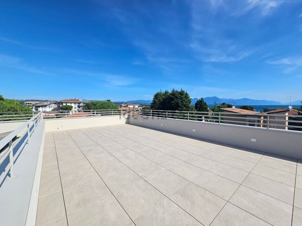 appartamento in vendita a Desenzano del Garda