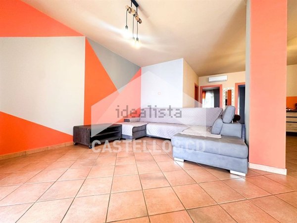 appartamento in vendita a Desenzano del Garda in zona Vaccarolo