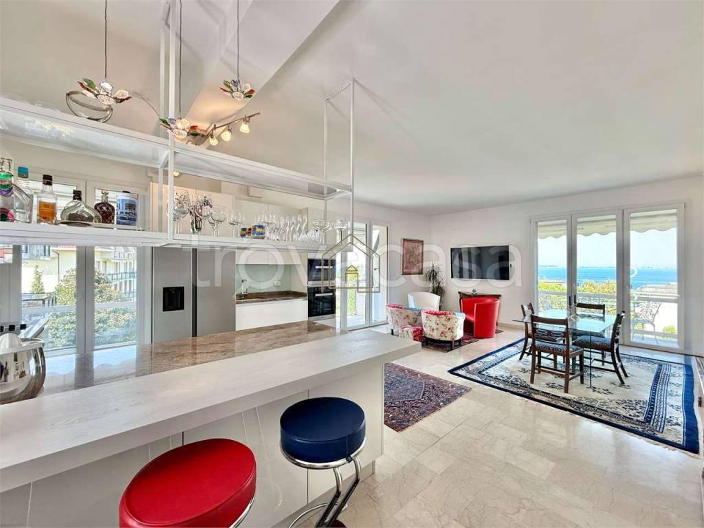 appartamento in vendita a Desenzano del Garda