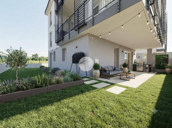 appartamento in vendita a Desenzano del Garda in zona Rivoltella
