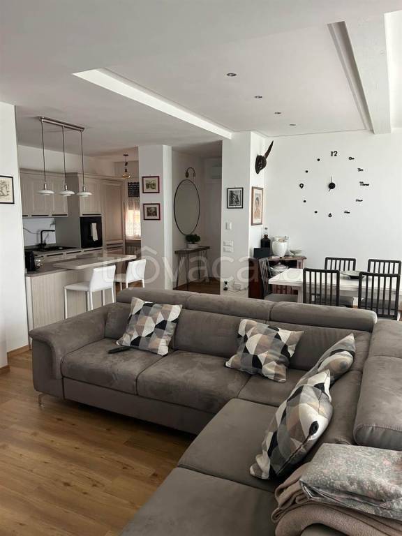 appartamento in vendita a Desenzano del Garda