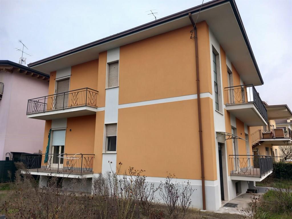 casa indipendente in vendita a Desenzano del Garda in zona Rivoltella
