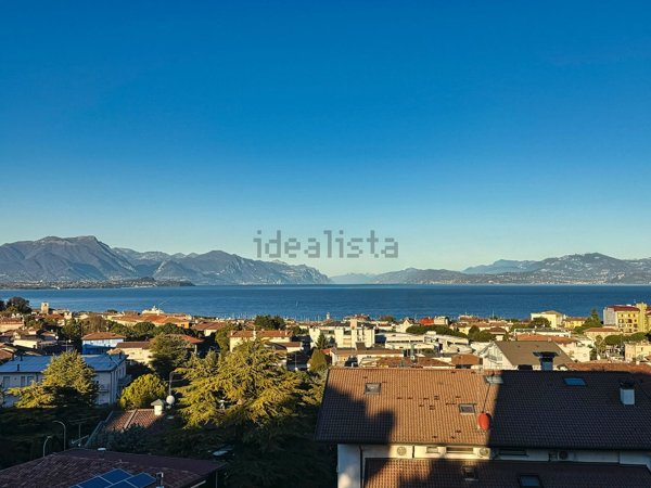 appartamento in vendita a Desenzano del Garda