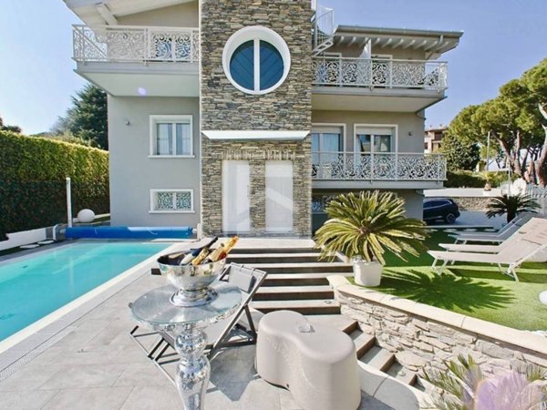 negozio in vendita a Desenzano del Garda