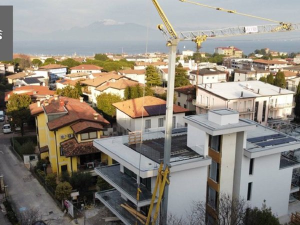 appartamento in vendita a Desenzano del Garda