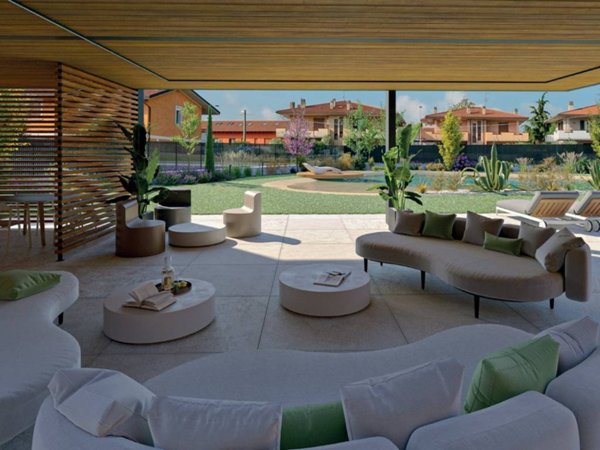 appartamento in vendita a Desenzano del Garda in zona Rivoltella