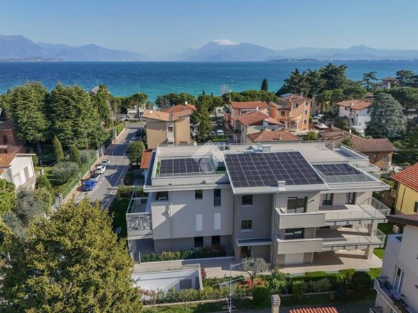 appartamento in vendita a Desenzano del Garda