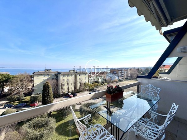 appartamento in vendita a Desenzano del Garda