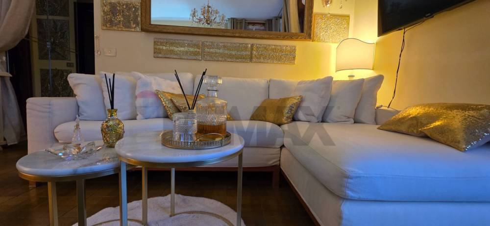 appartamento in vendita a Desenzano del Garda in zona Rivoltella