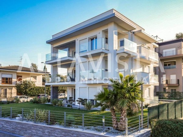 appartamento in vendita a Desenzano del Garda