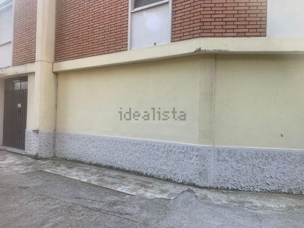 locale di sgombero in vendita a Desenzano del Garda