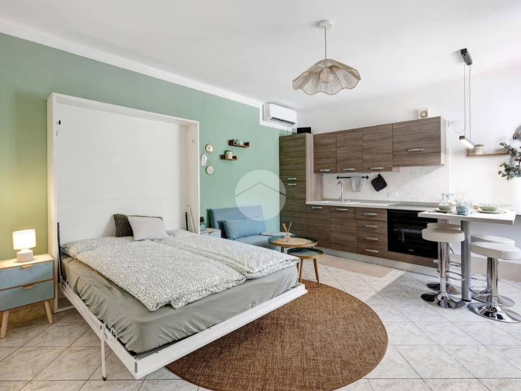 appartamento in vendita a Desenzano del Garda in zona Rivoltella