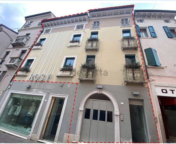 appartamento in vendita a Desenzano del Garda