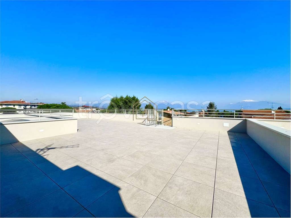 appartamento in vendita a Desenzano del Garda