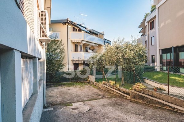 appartamento in vendita a Desenzano del Garda