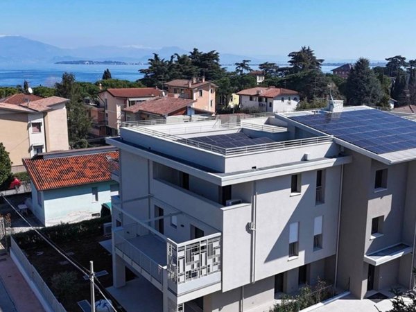 appartamento in vendita a Desenzano del Garda