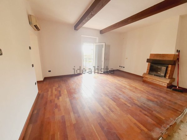 appartamento in vendita a Desenzano del Garda in zona Vaccarolo