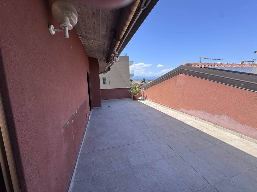 appartamento in vendita a Desenzano del Garda