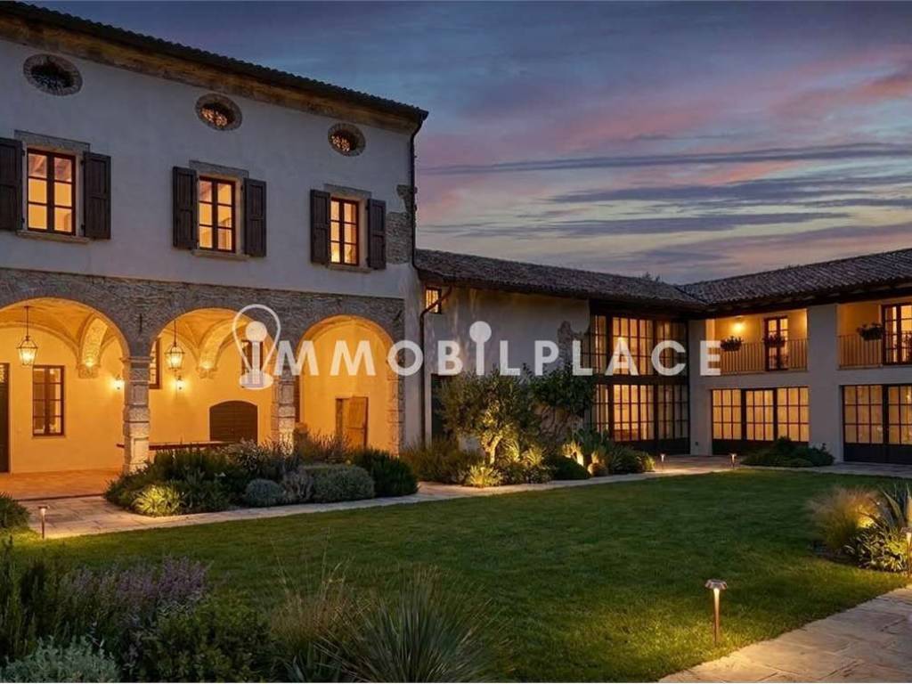 casa indipendente a Desenzano del Garda in zona San Martino della Battaglia