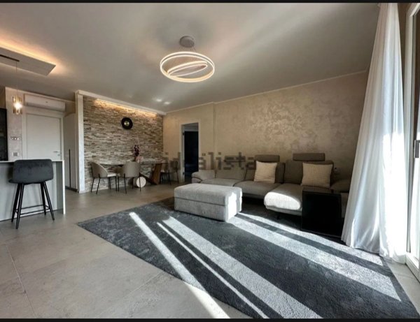 appartamento in vendita a Desenzano del Garda in zona Rivoltella