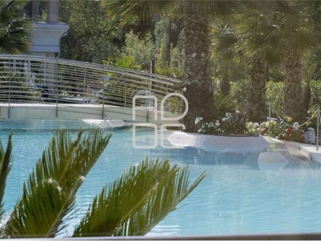 appartamento in vendita a Desenzano del Garda in zona Rivoltella