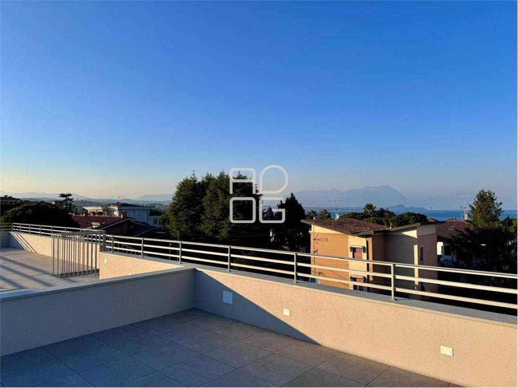 appartamento in vendita a Desenzano del Garda