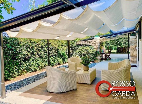 casa indipendente in vendita a Desenzano del Garda