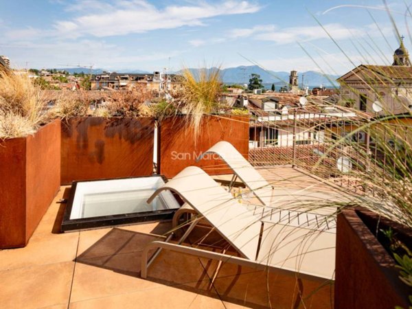 appartamento in vendita a Desenzano del Garda