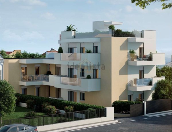 appartamento in vendita a Desenzano del Garda