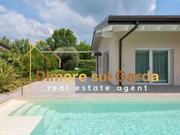 casa indipendente in vendita a Desenzano del Garda