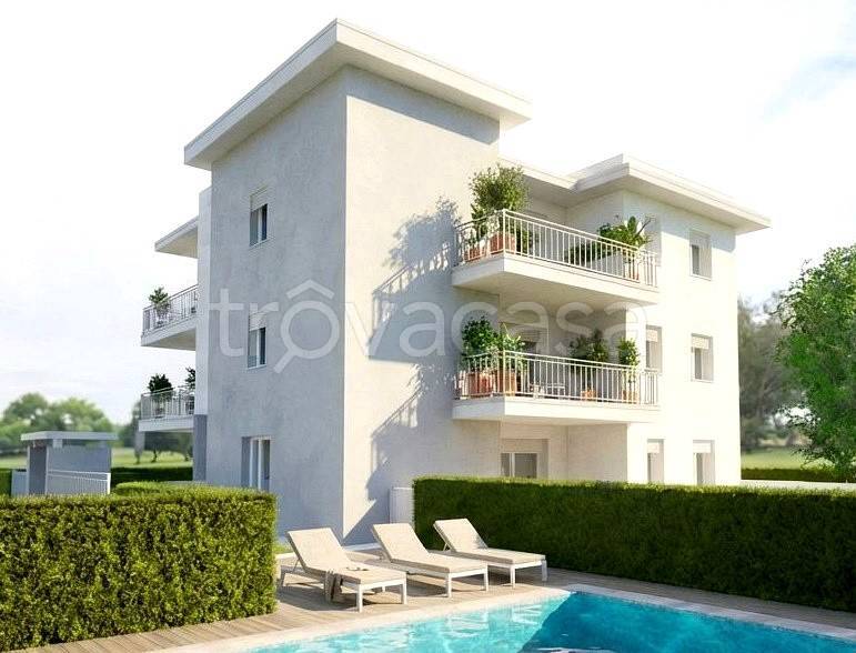 appartamento in vendita a Desenzano del Garda in zona Rivoltella