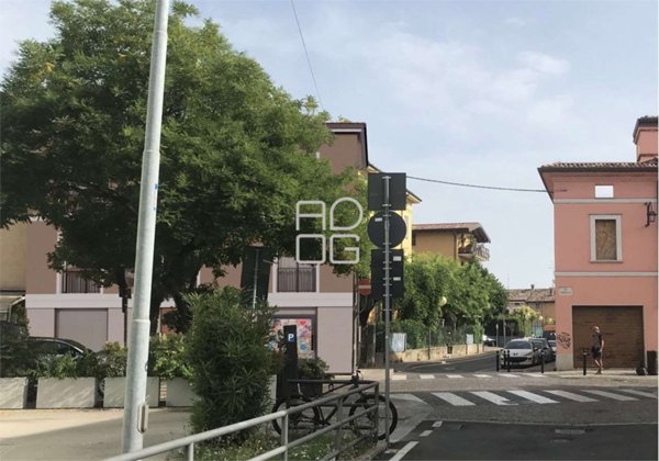casa indipendente in vendita a Desenzano del Garda