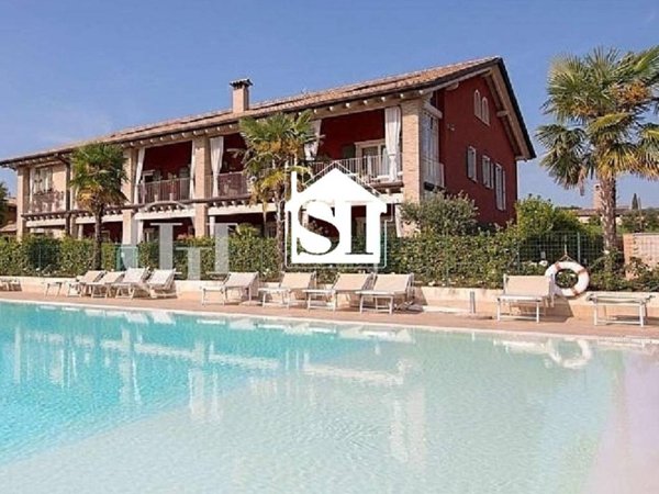 appartamento in vendita a Desenzano del Garda in zona Rivoltella