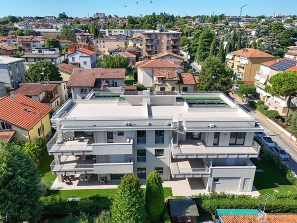 appartamento in vendita a Desenzano del Garda
