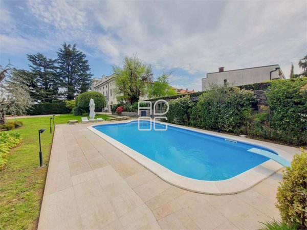 casa indipendente in vendita a Desenzano del Garda