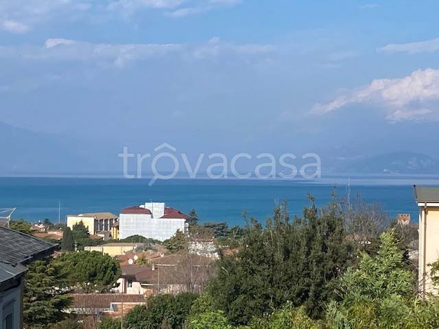 appartamento in vendita a Desenzano del Garda