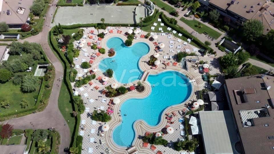 appartamento in vendita a Desenzano del Garda in zona Rivoltella