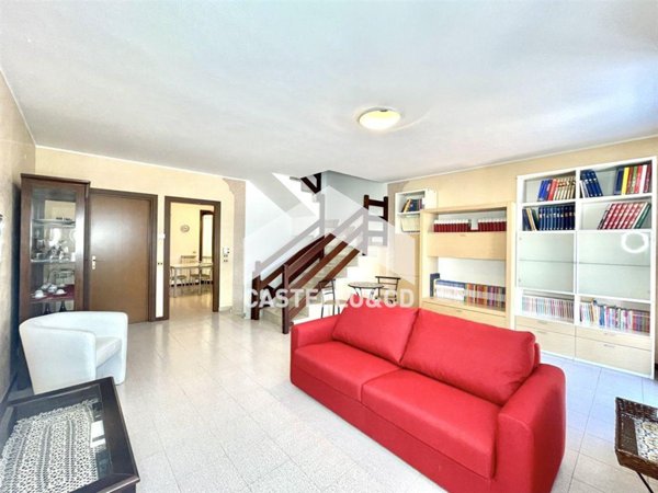 casa indipendente in vendita a Desenzano del Garda