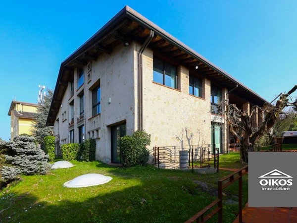 appartamento in vendita a Desenzano del Garda in zona Rivoltella