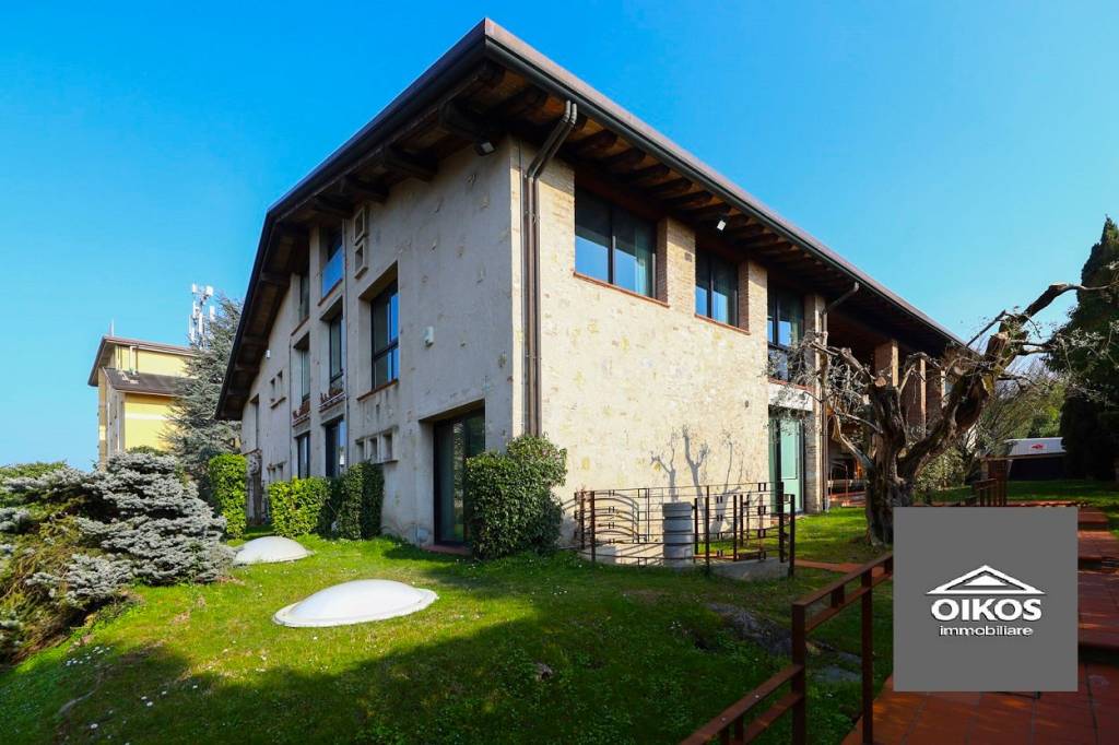 appartamento in vendita a Desenzano del Garda in zona Rivoltella