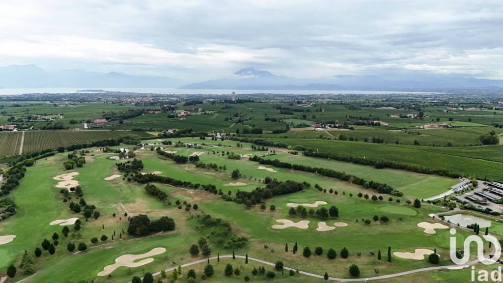 casa indipendente in vendita a Desenzano del Garda